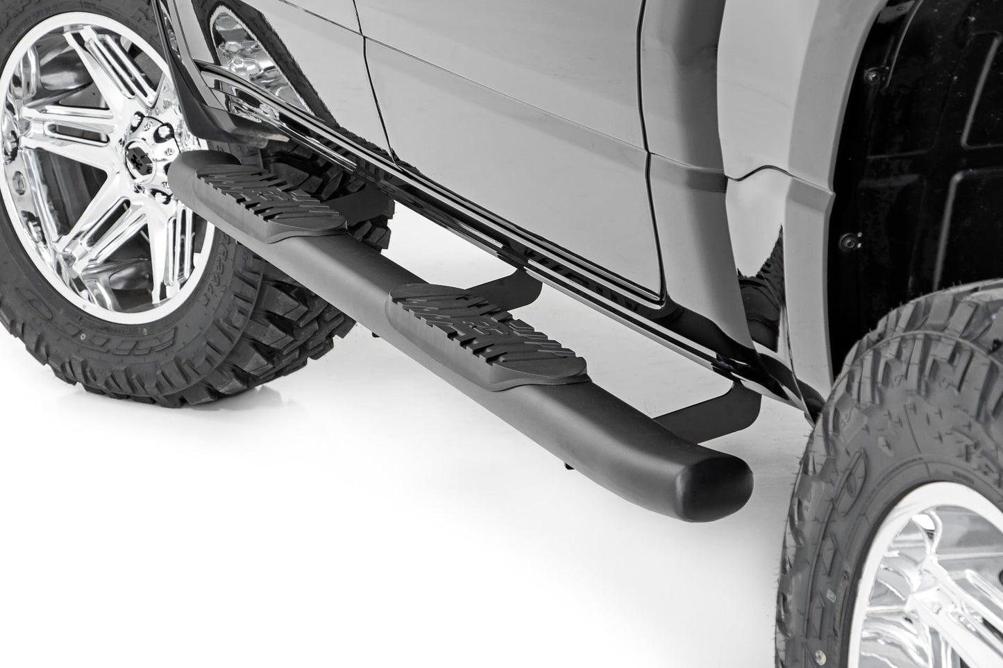 Oval Nerf Step | Crew Cab | Black | Ram 1500 (19-26)/1500 TRX (21-24)