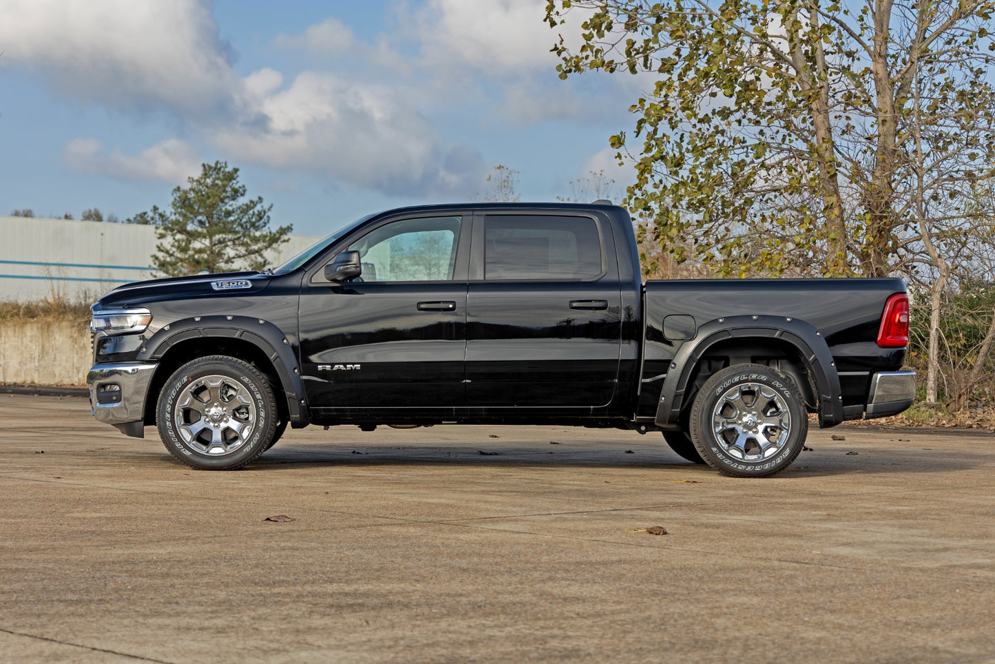 Rough Country Defender Fender Flares | PAU Granite Crystal | Ram 1500 2WD/4WD (2025-2026)